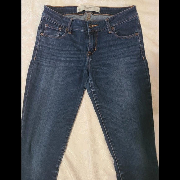 A&F Skinny Jeans - Picture 3 of 12